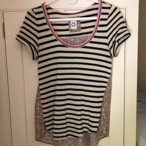 Striped top with floral back - Picture 1 of 2